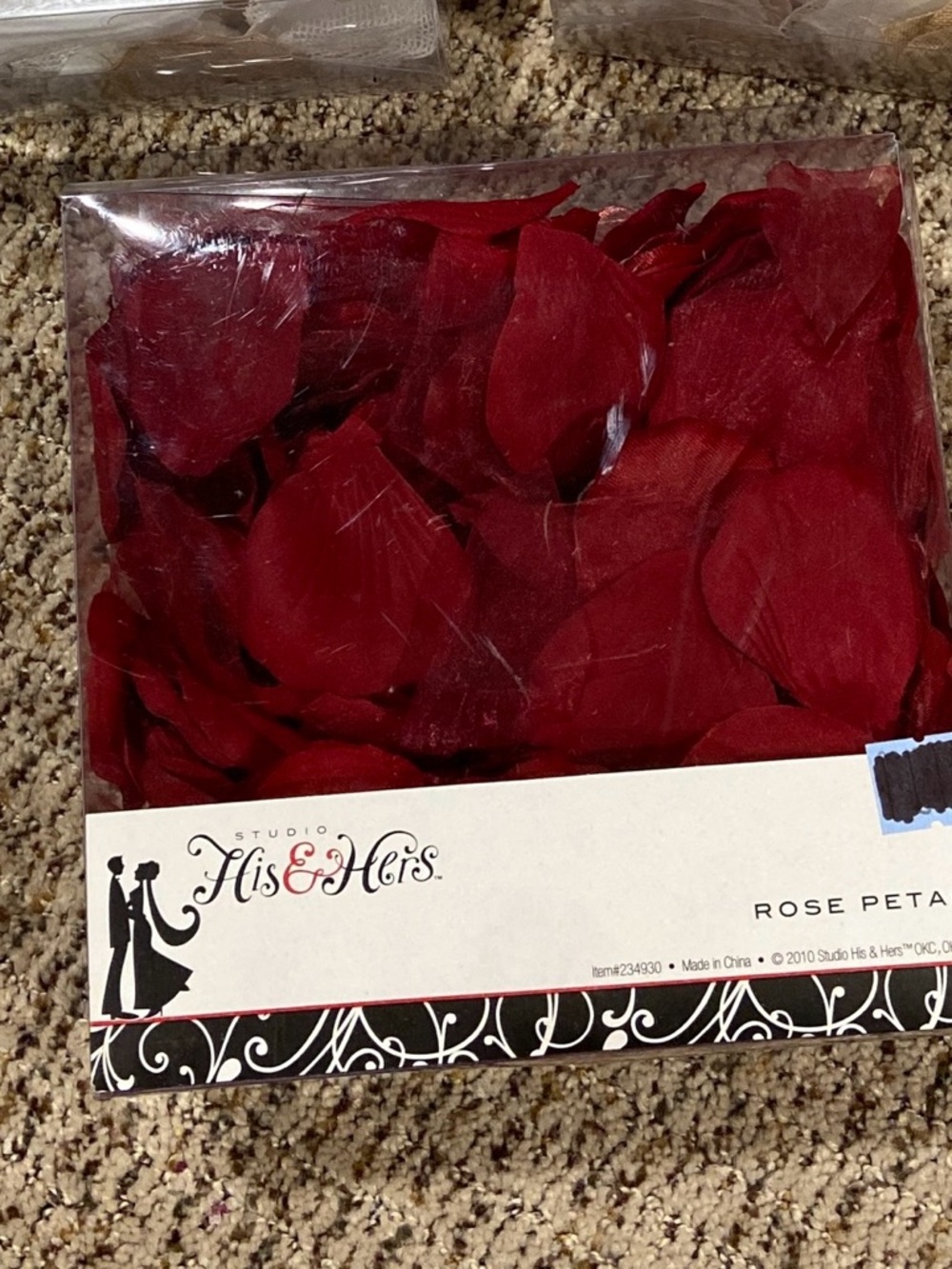 His & Hers Red Rose Petals - Pack